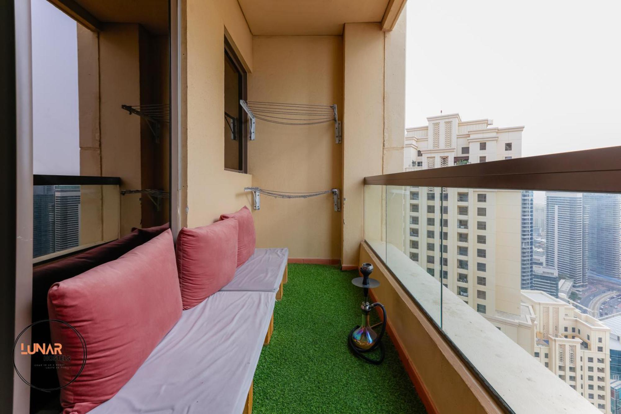 Lunar Cozy Hostel - Jbr Dubaï Extérieur photo