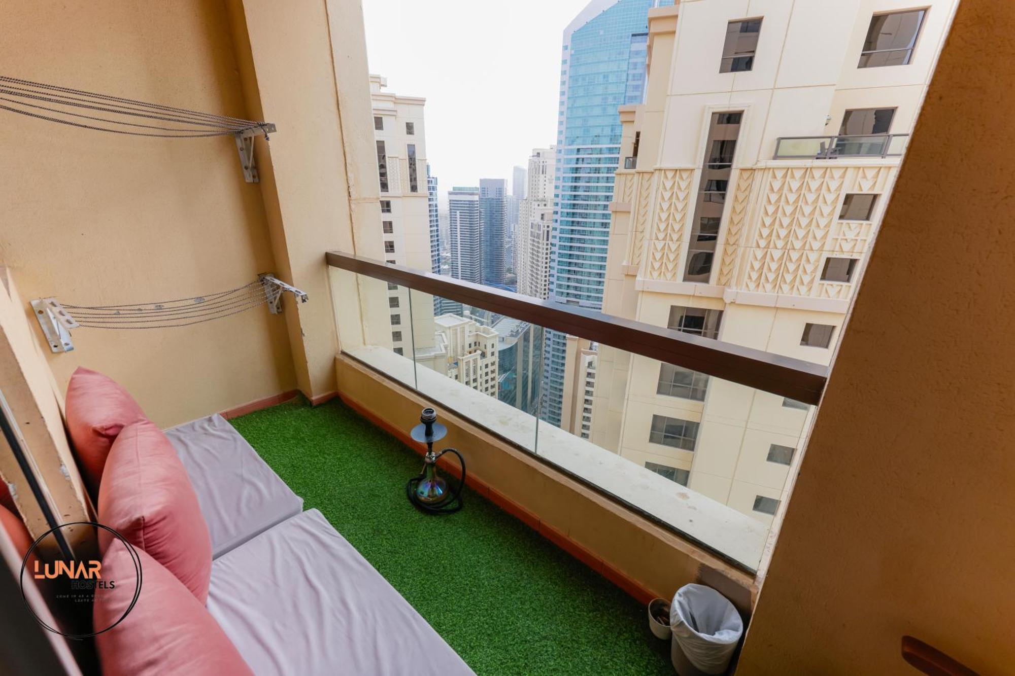 Lunar Cozy Hostel - Jbr Dubaï Extérieur photo