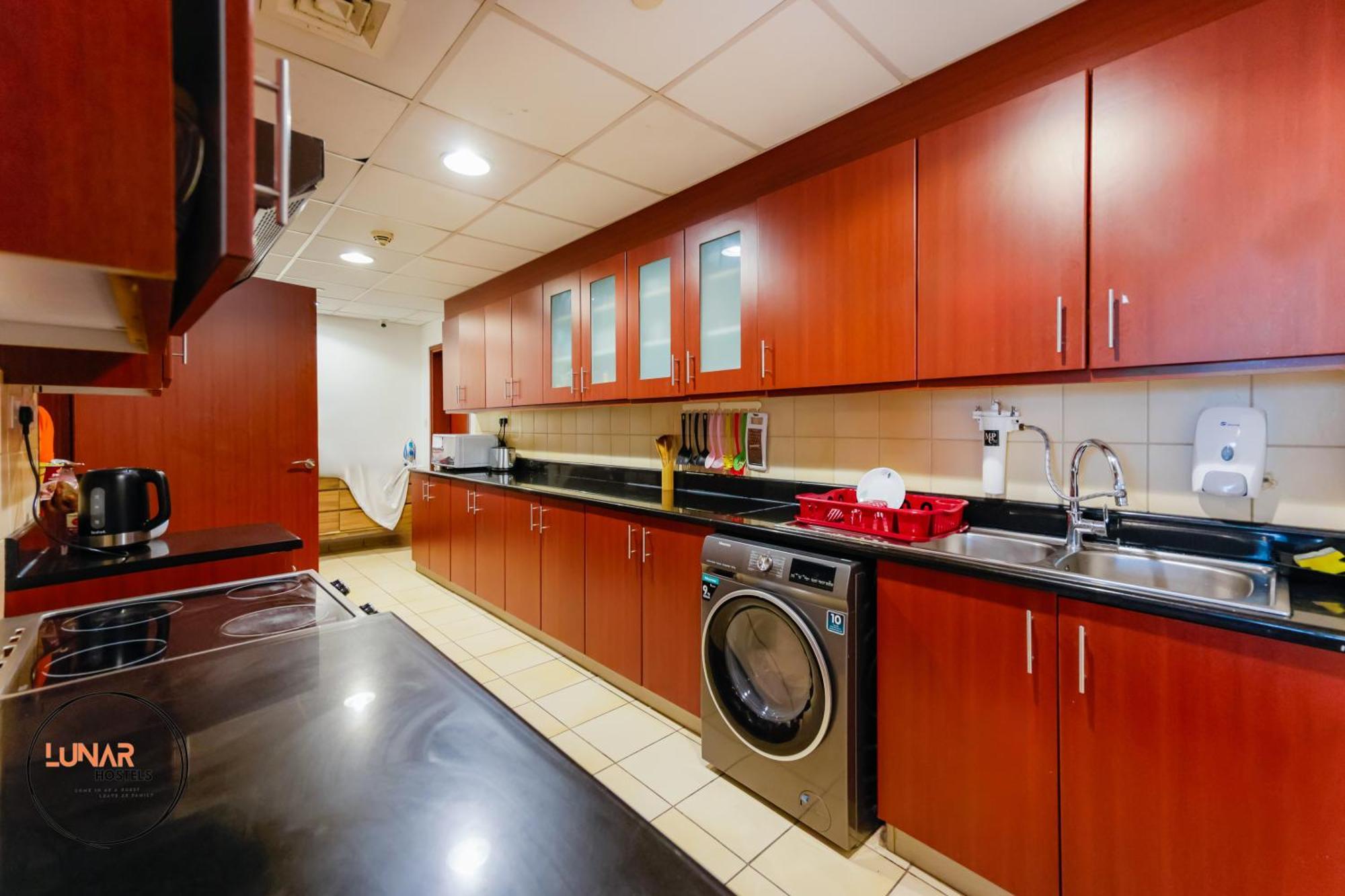 Lunar Cozy Hostel - Jbr Dubaï Extérieur photo